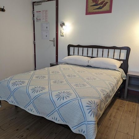 Auberge Des Pins Обена Екстериор снимка