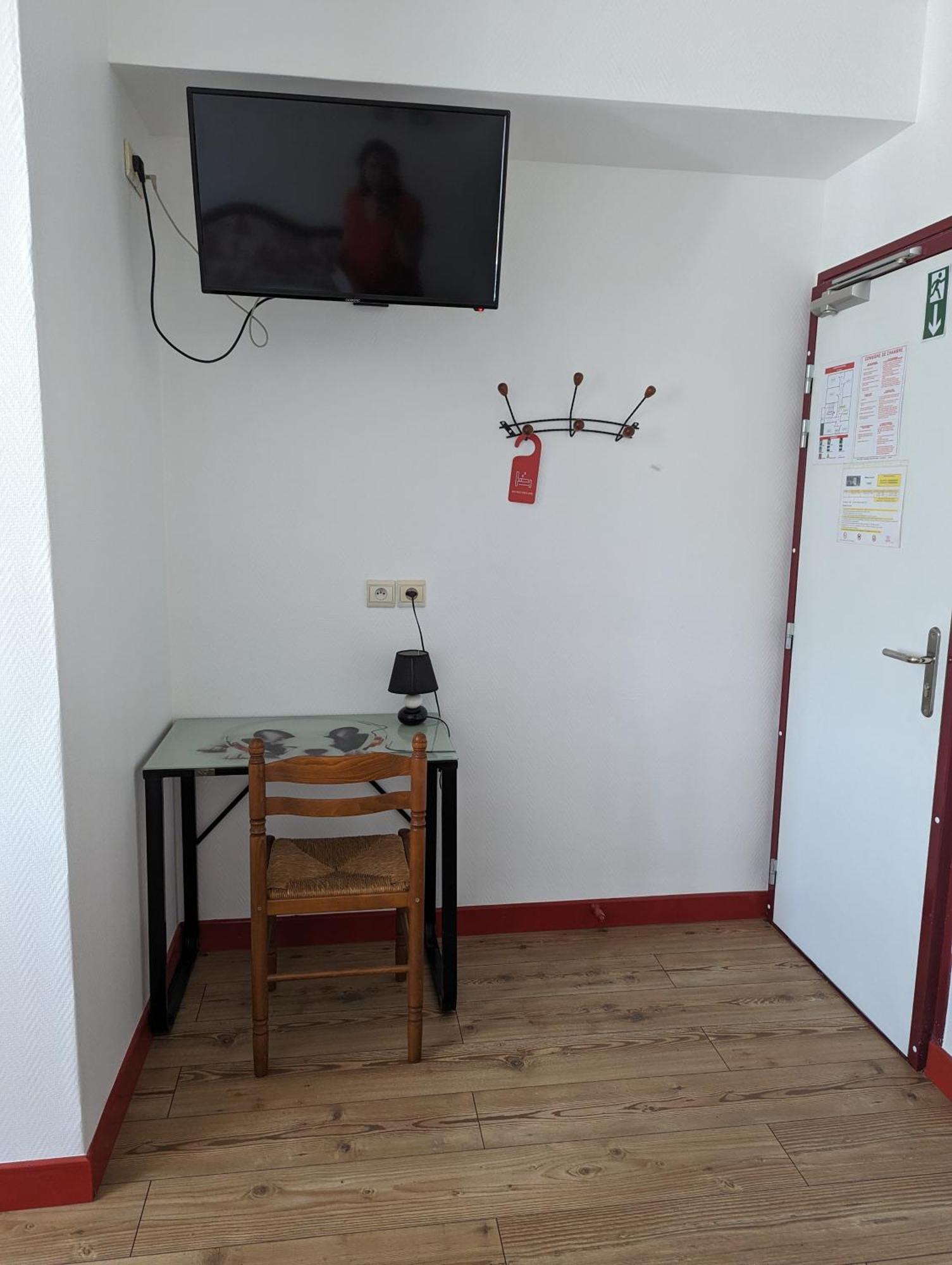 Auberge Des Pins Обена Екстериор снимка