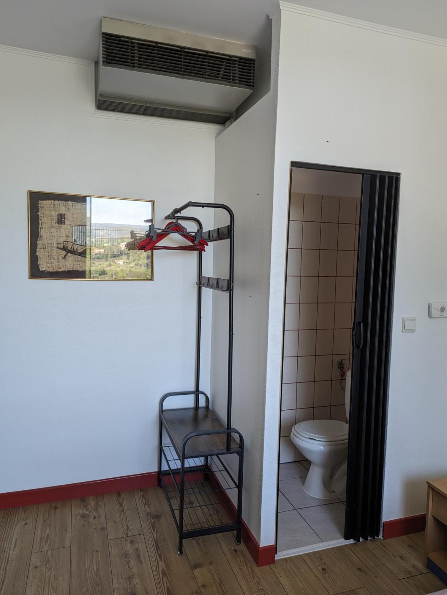Auberge Des Pins Обена Екстериор снимка