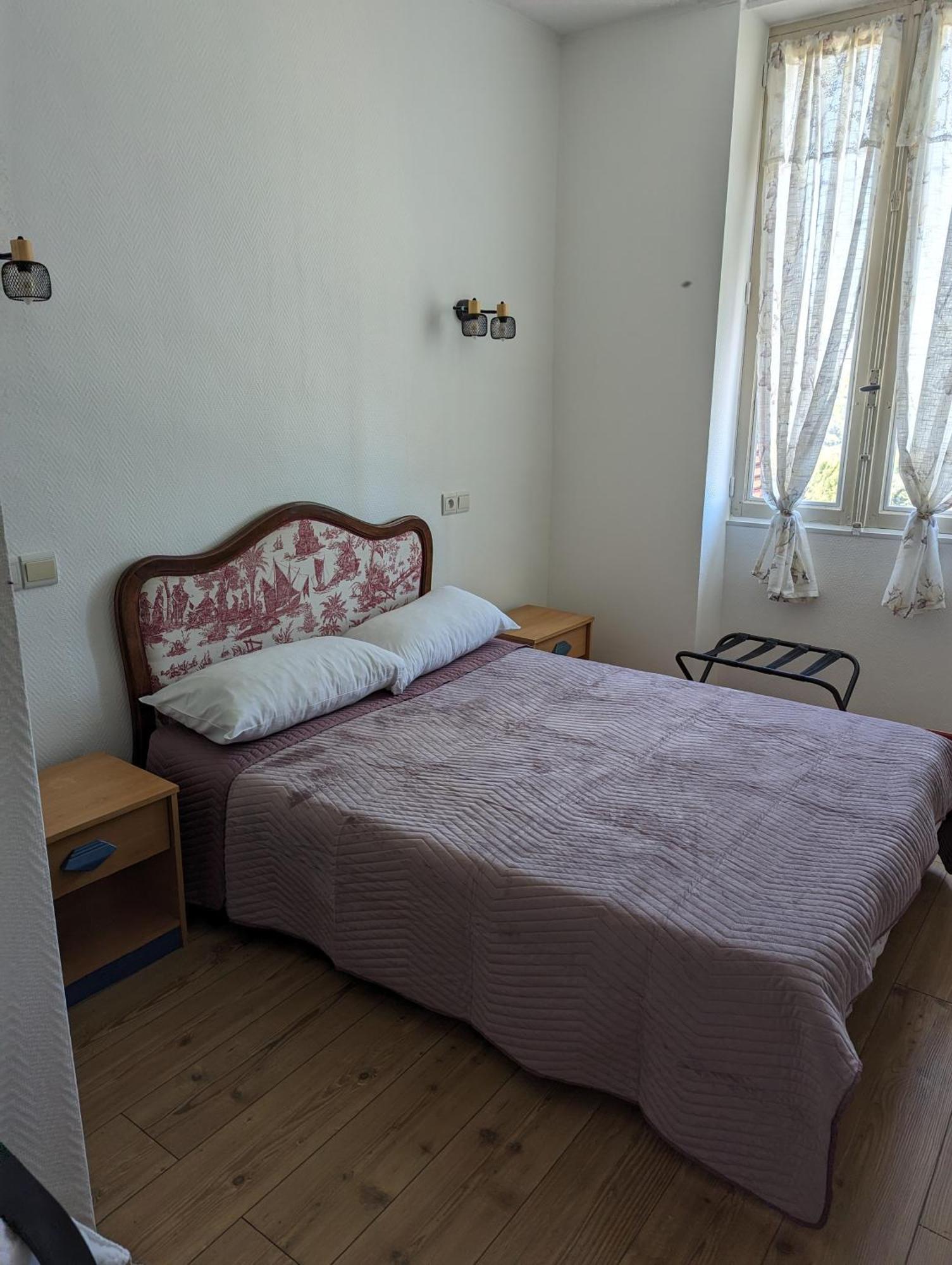 Auberge Des Pins Обена Екстериор снимка
