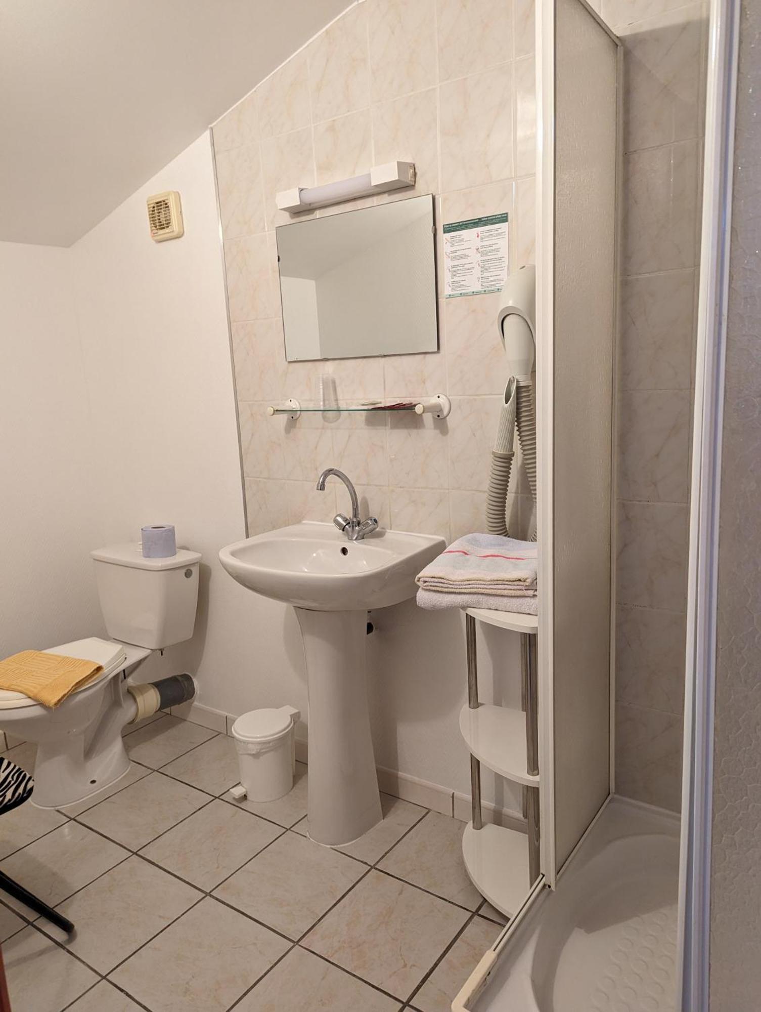 Auberge Des Pins Обена Екстериор снимка