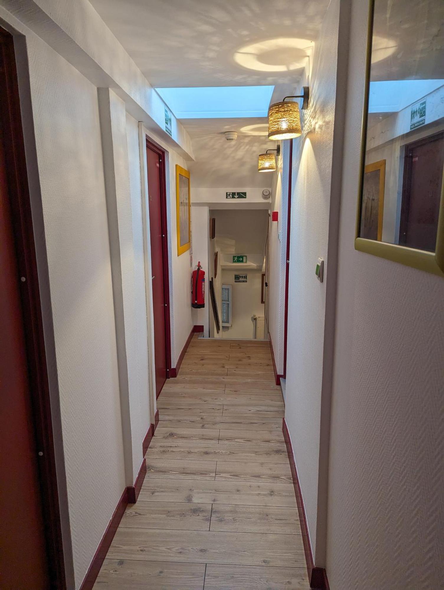 Auberge Des Pins Обена Екстериор снимка