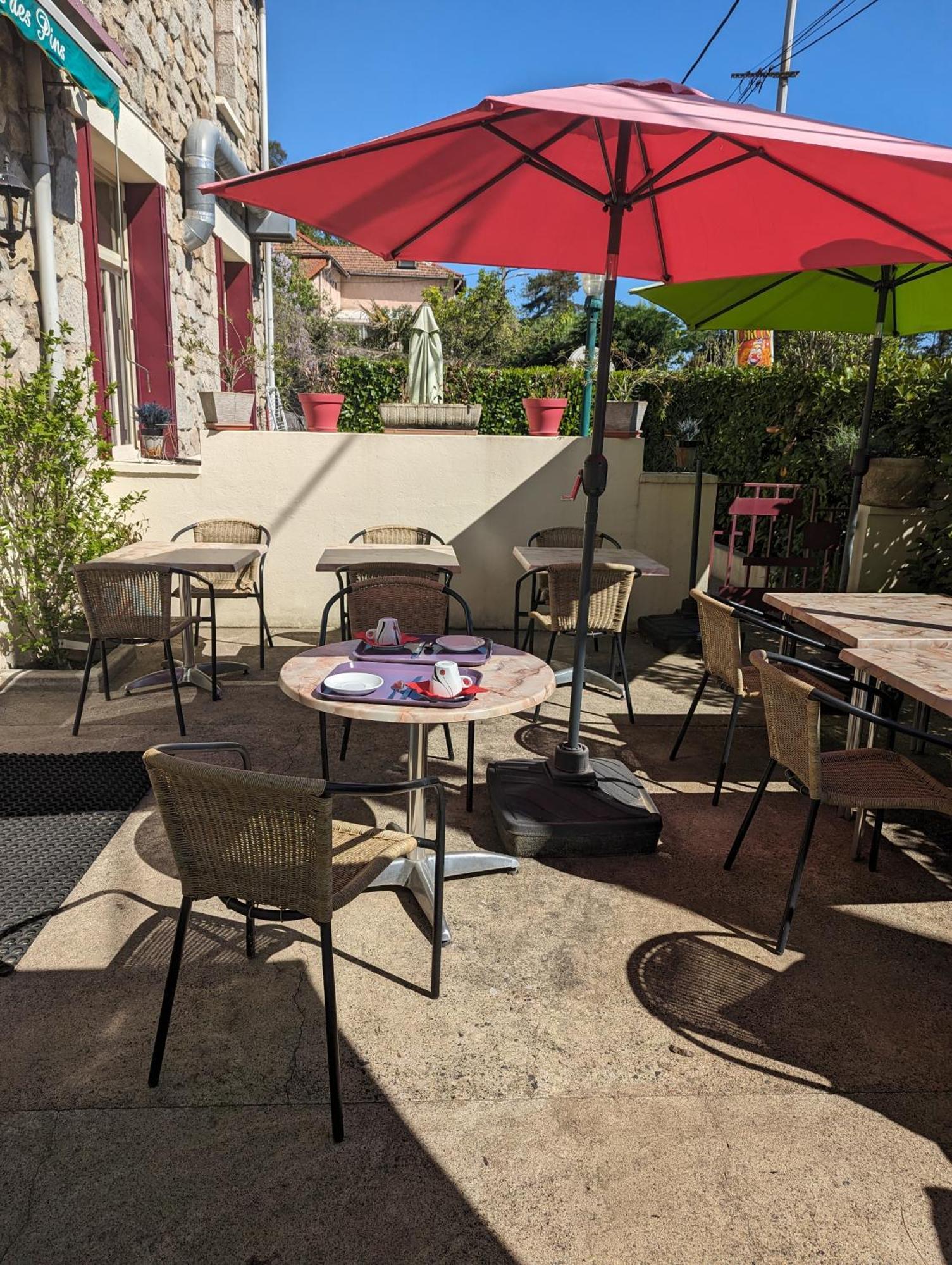 Auberge Des Pins Обена Екстериор снимка
