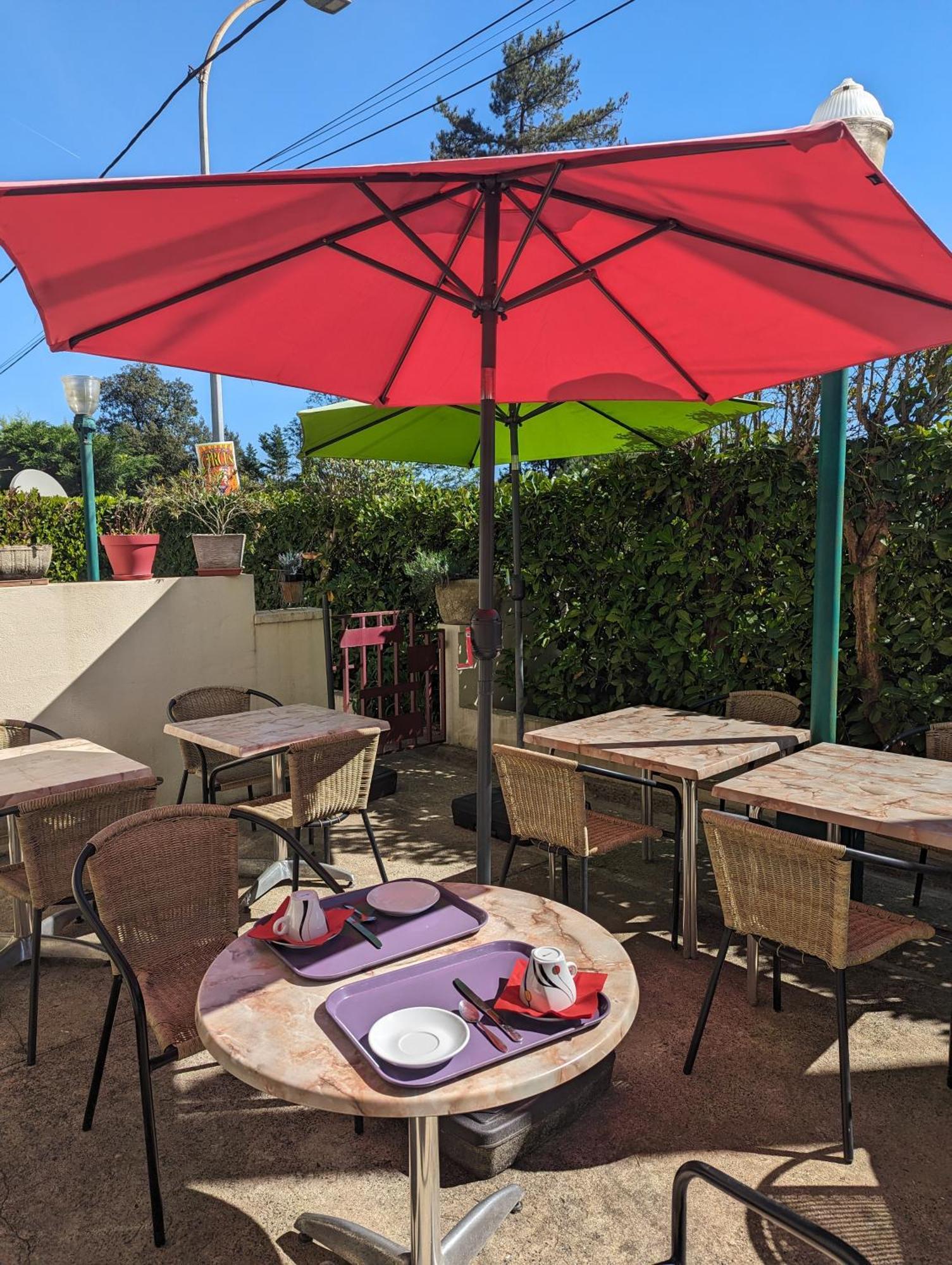 Auberge Des Pins Обена Екстериор снимка