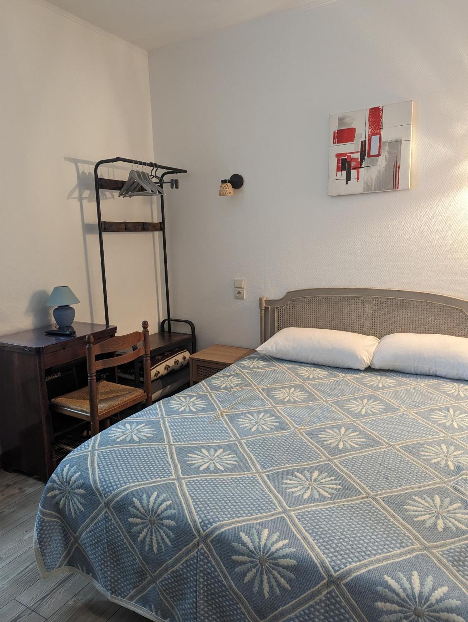 Auberge Des Pins Обена Екстериор снимка