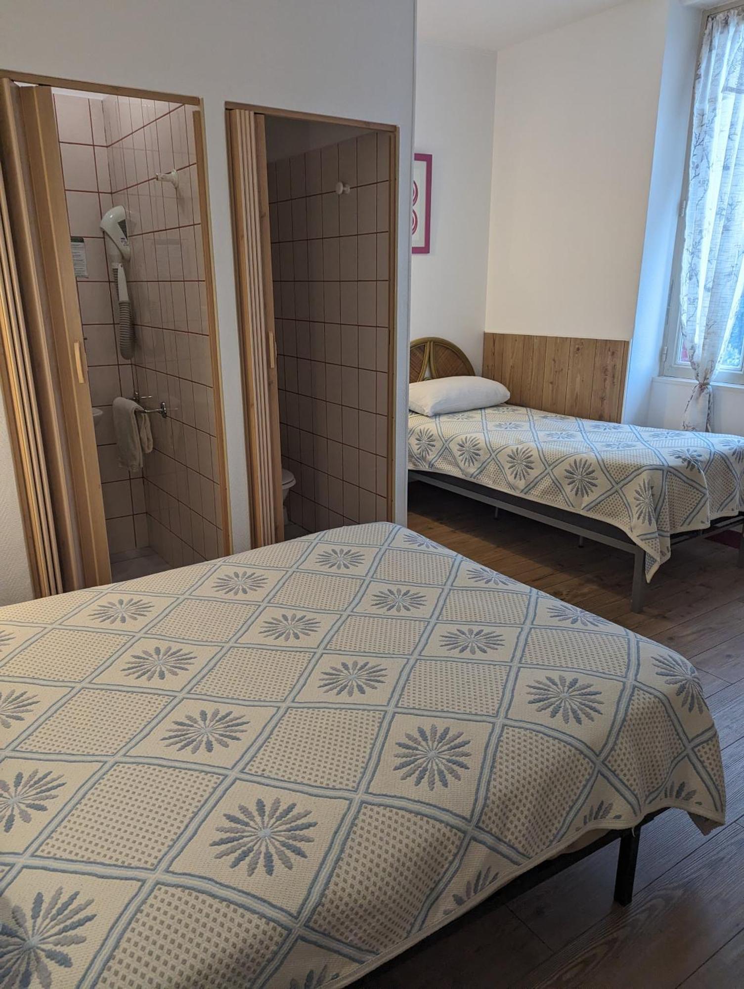Auberge Des Pins Обена Екстериор снимка
