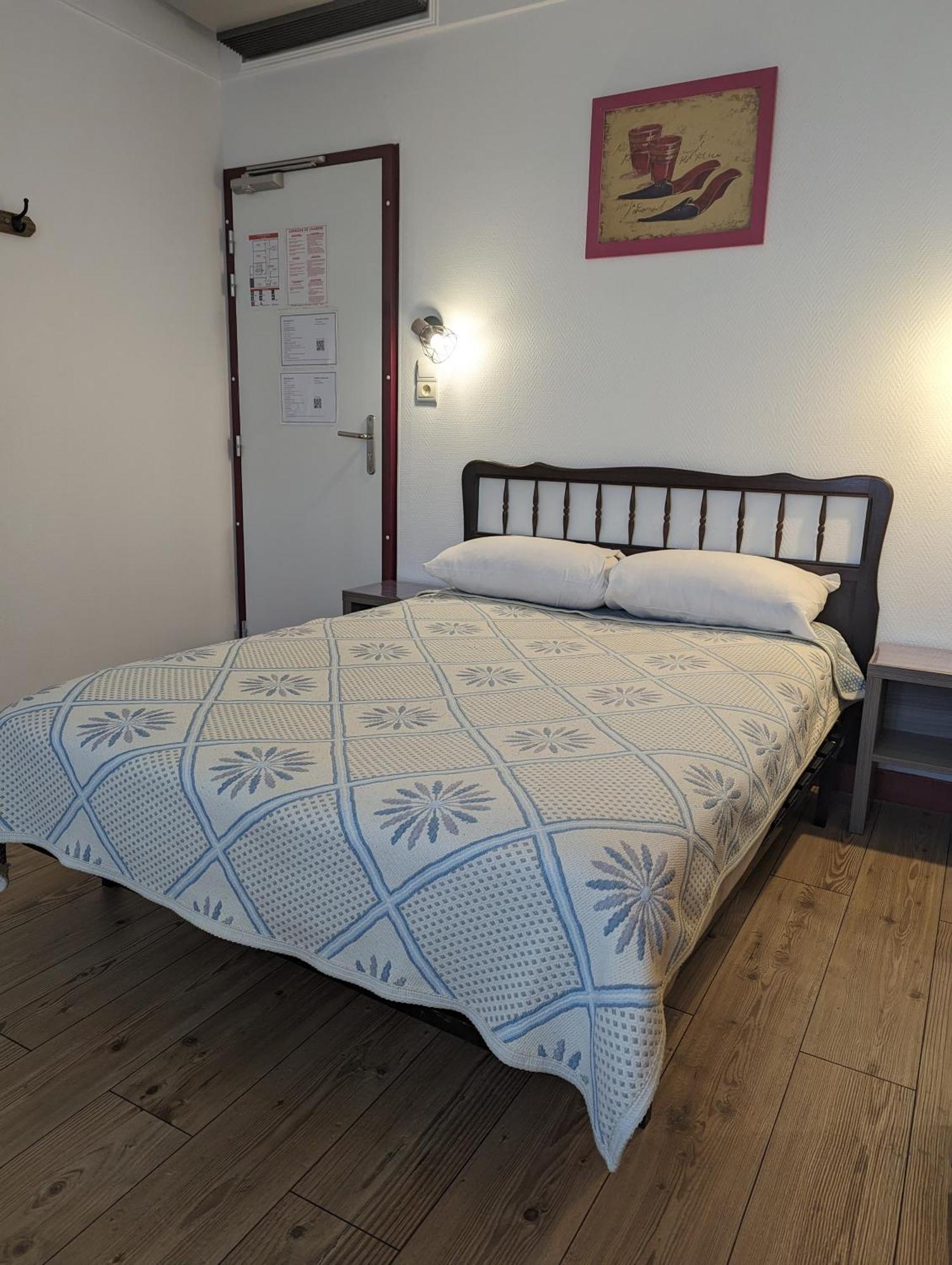 Auberge Des Pins Обена Екстериор снимка